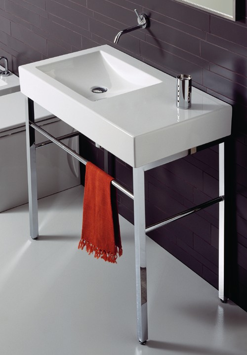 Additional image for Basin with no faucet holes. 900 x 500mm. Chrome stand included.